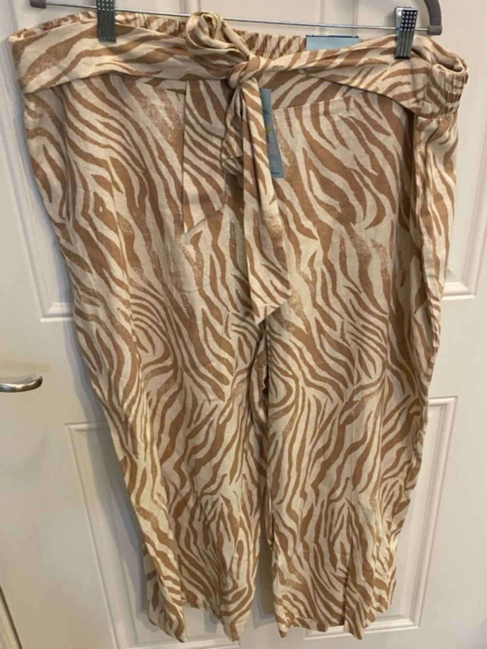 Neutral Zebra-Print Capris with Tie Waist